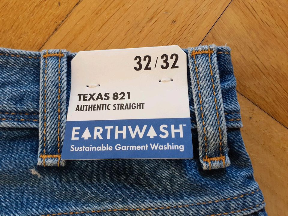 Jeans Wrangler 32 32 Texas Straight Earthwash in Ludwigsburg