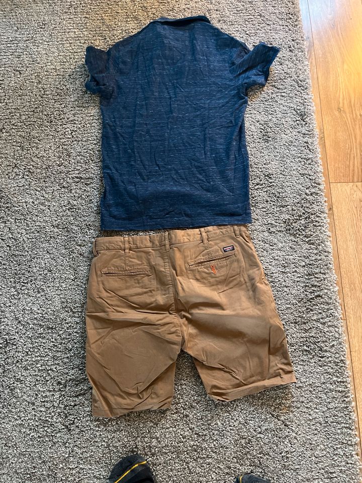 Poloshirt/kurze Hose von Superdry in Grundhof