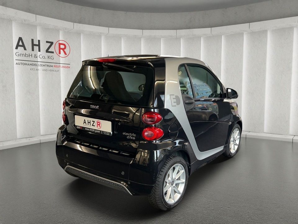 Smart ForTwo coupe electric drive in Reutlingen