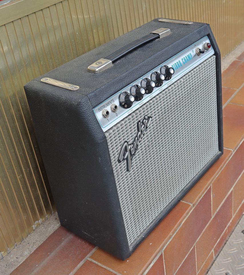 Orignal Vintage Fender Vibro Champ 1978 Sliverface Guitar Tubeamp in Berlin