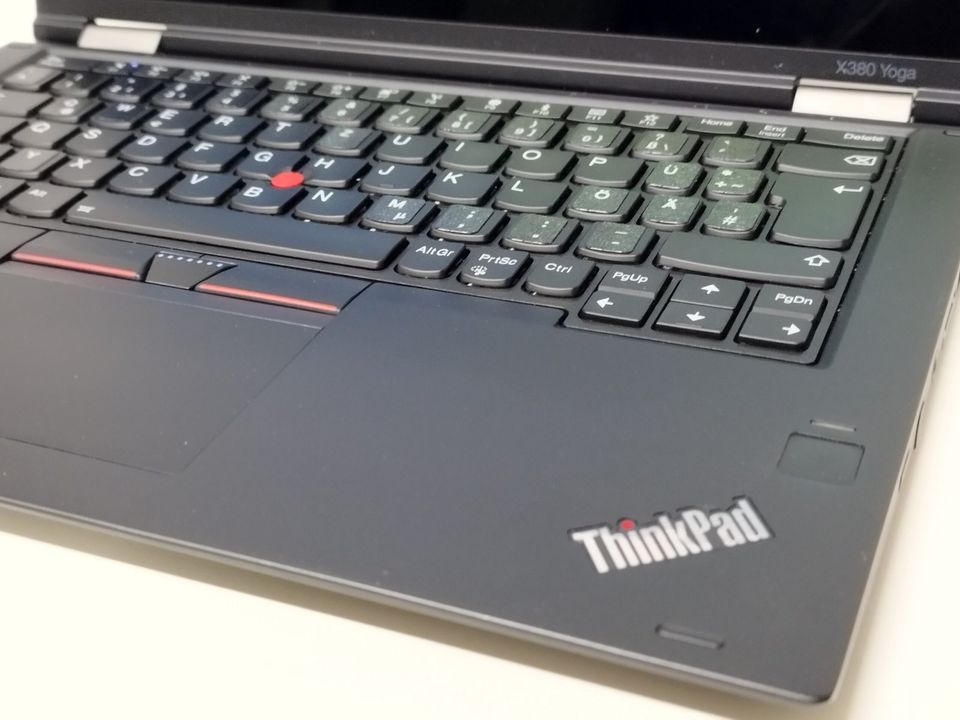 Lenovo ThinkPad X380 Yoga Laptop 13.3″ FHD Touch i5-8350U 8GB 256 in Mönchengladbach