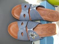 FLYFLOT SANDALEN JEANSBLAU IN GRÖSSE 41 NEU Bayern - Gauting Vorschau