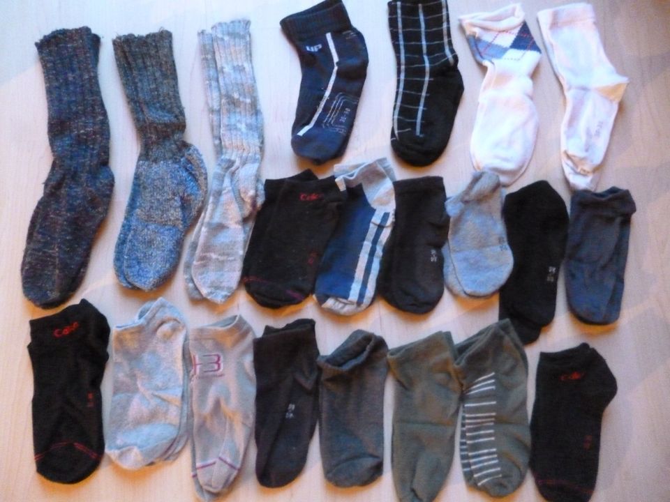 21 Paar Jungen Socken Paket Gr. 35 – 38 * Jungen Bekleidungspaket in Spelle