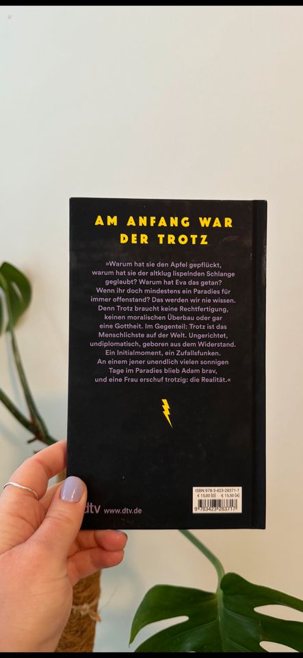 Buch „Trotz“ von Ronja von Rönne in Hamburg