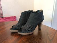 Paul Green 5,5 38,5 schwarz Stiefelette Peeptoe Leder Hessen - Bensheim Vorschau