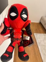 Deadpool Plush Dreamy Pose Baden-Württemberg - Lörrach Vorschau