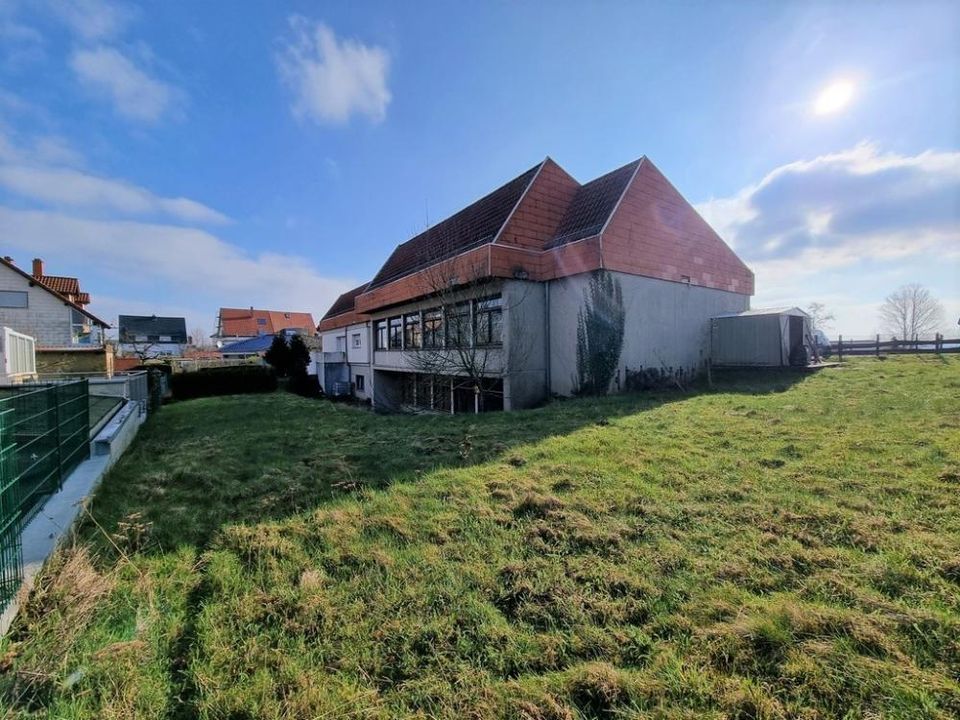 +++Ruhbank: Albert-Schweitzer-Haus mit 400 m² Nutzfläche und großer Erdgeschosswohnung mit Balkon und Garage, Bauplatz in hervorragender Lage+++ in Pirmasens