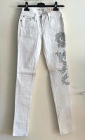 NEU Skinny Jeans - 24 32 XXS - weiß Drache Asia silber low waist Hessen - Rödermark Vorschau