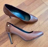 TOMMY Hilfiger TH Pumps Schuhe braun 39 neuwertig Berlin - Neukölln Vorschau