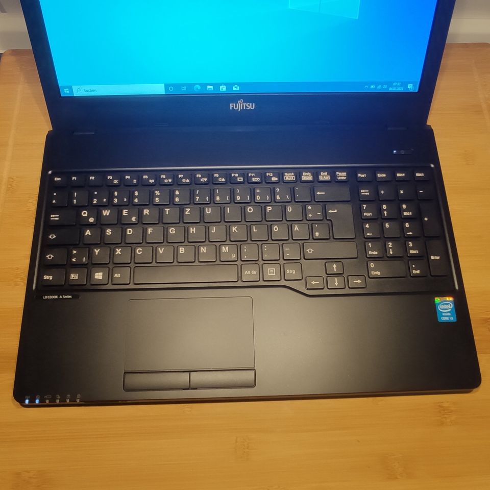 Fujitsu Lifebook E555 i3-5005U 8GB RAM 120GB SSD 15,6" Win10 in Oldenburg