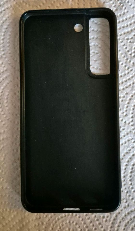 Samsung Galaxy S22, 128 GB, schwarz inkl. Hüllen und neuem Kabel in Ochtendung