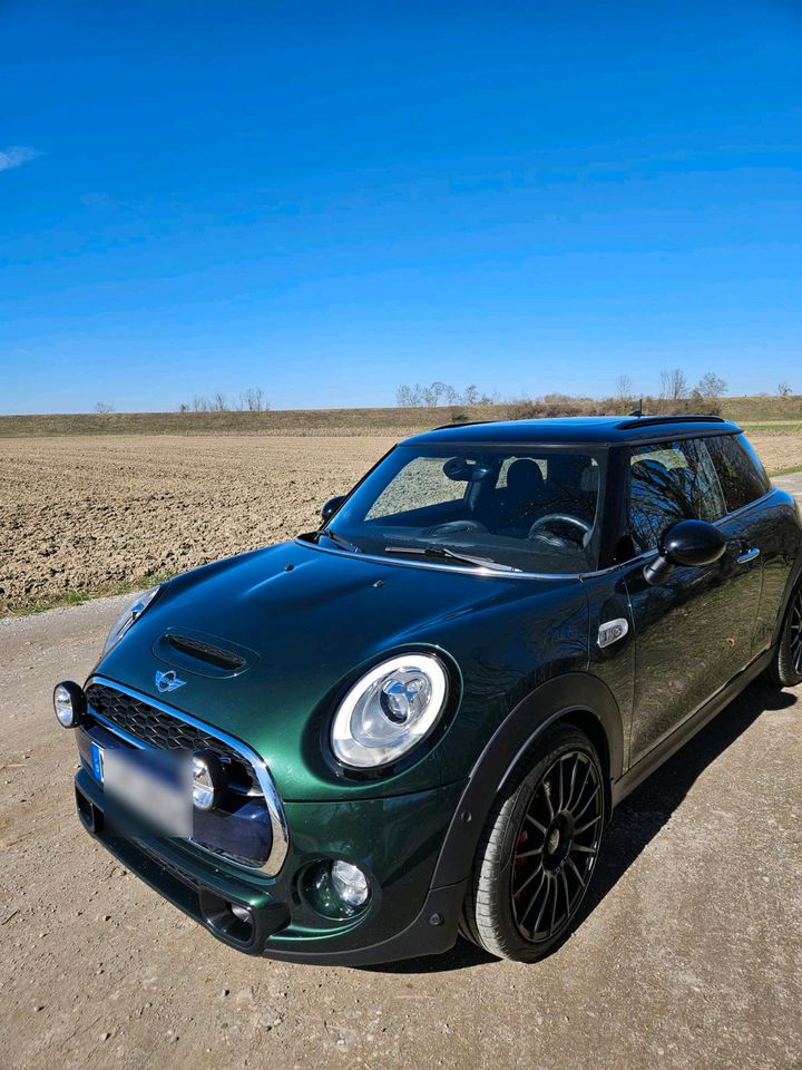 Mini Cooper S in Hallbergmoos