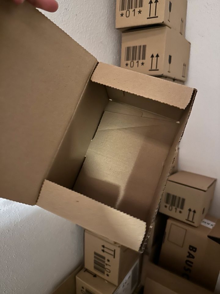 Karton, Verpackungsmaterial, Versandkarton in Salzweg