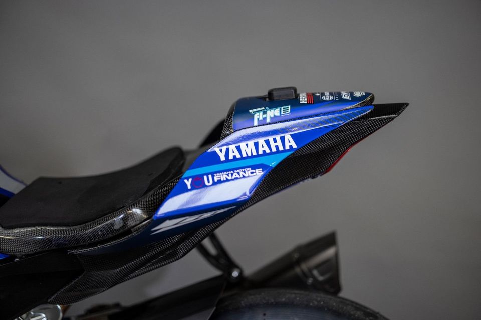 Yamaha R1 M - Superbike by Hertrampf Racing  /  TOP Ausstattung ! in Ahlde