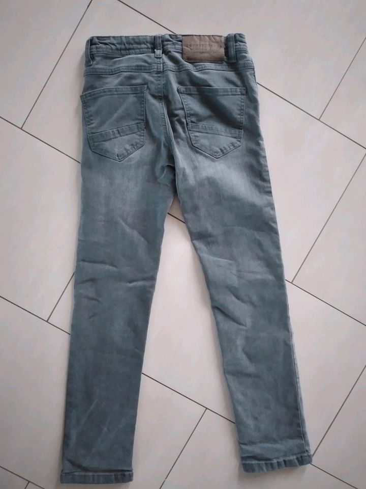 Jungen Esprit Jeans Hose Gr. 140 in Merzig