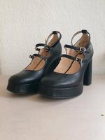 Schwarze Plateauschuhe von Catwalk Gr. 38 Berlin - Schöneberg Vorschau
