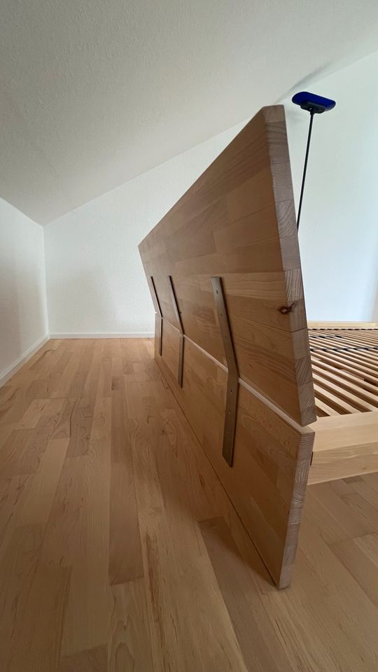 Massivholzbett modernes Design in Bremen