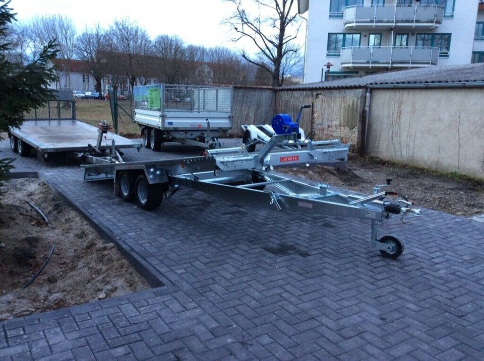 Autotrailer mieten Auto-Transport-Anhänger Vermietung Leihen 100 in Oberkrämer