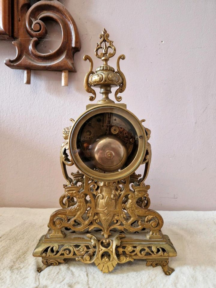 Antik Französisch Uhr Kaminuhr Pendeluhr Messing Alt Tischuhr in Groß-Gerau