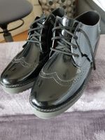 Ella Cruz Damen Lack-Schuhe Halbschuh Sneaker Lack schwarz Gr. 38 Kr. München - Unterschleißheim Vorschau