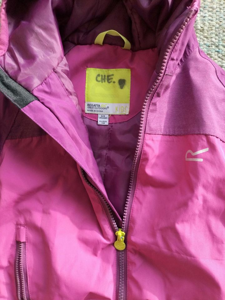 Regatta Jacke, Mädchen, Übergangsjacke Größe 116,5/6 Jahre,lila in Hürth