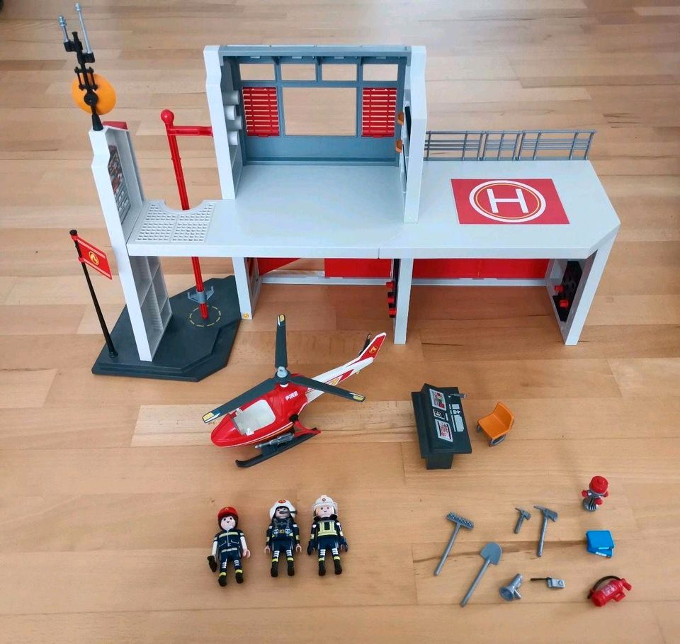 PLAYMOBIL 9462 große Feuerwache mit sound in Alpirsbach