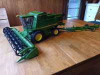 BRUDER John Deere Mähdrescher T670i Baden-Württemberg - Meßstetten Vorschau