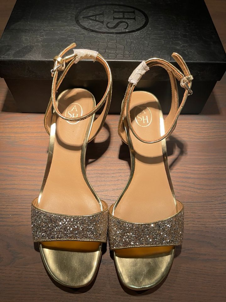 Ash Sandalette Riemchensandale Gold Glitzer Glamour Gr. 39 NEU in Hamburg