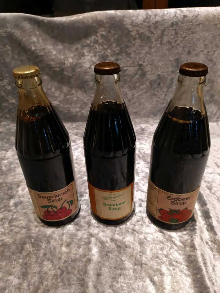 Original DDR Erdbeer Sauerkirsch und Brombeer Sirup in Schöneiche bei Berlin