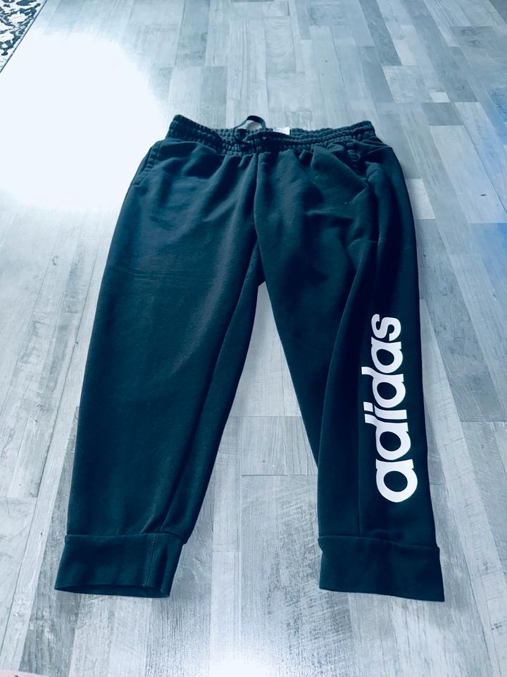 Adidas Freizeithose Jogginghose gr.46/48 Sporthose top Hose in Treuchtlingen