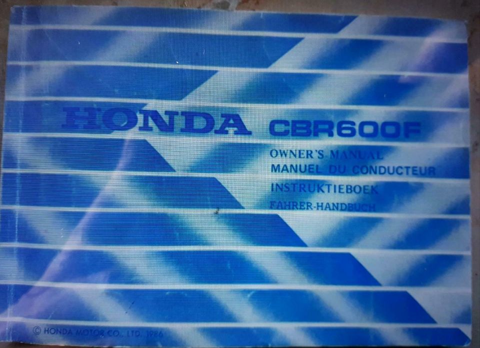 Honda CBR 600 F Original Fahrerhandbuch von 1986 in Oberpleichfeld