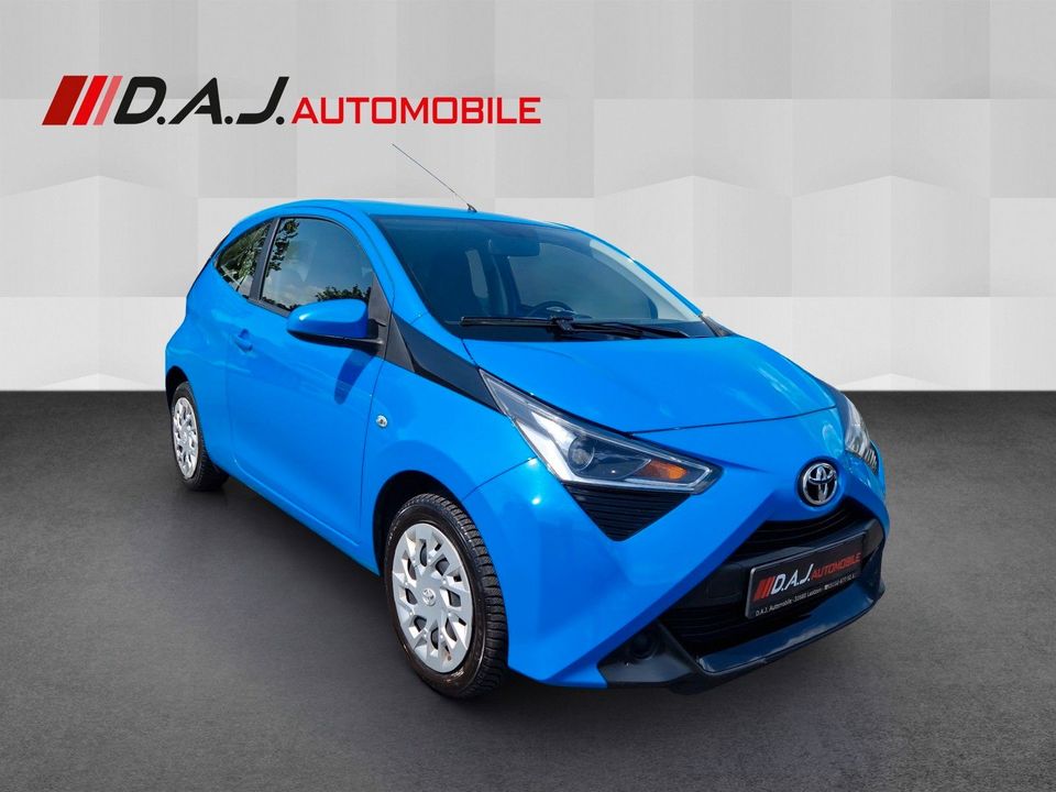 Toyota Aygo 1.0 x-play 3-türer / Klima Bluetooth ZV in Laatzen