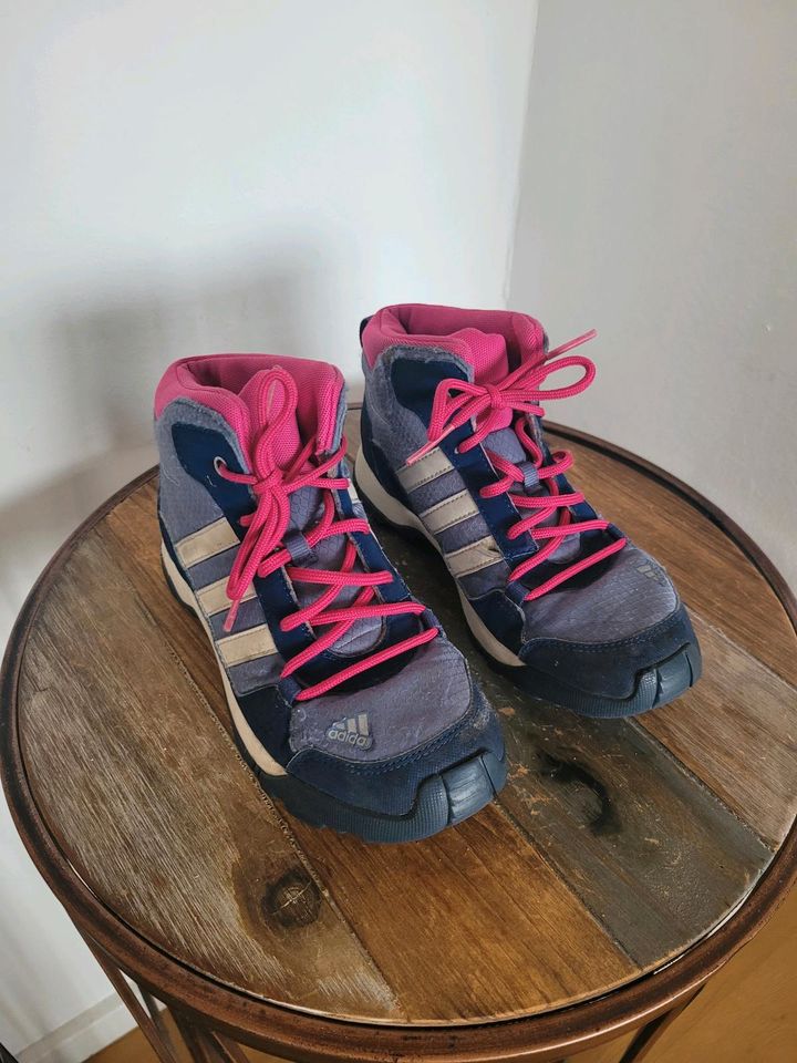 Adidas Hyperhiker 35 Sneaker Schuhe in Düsseldorf