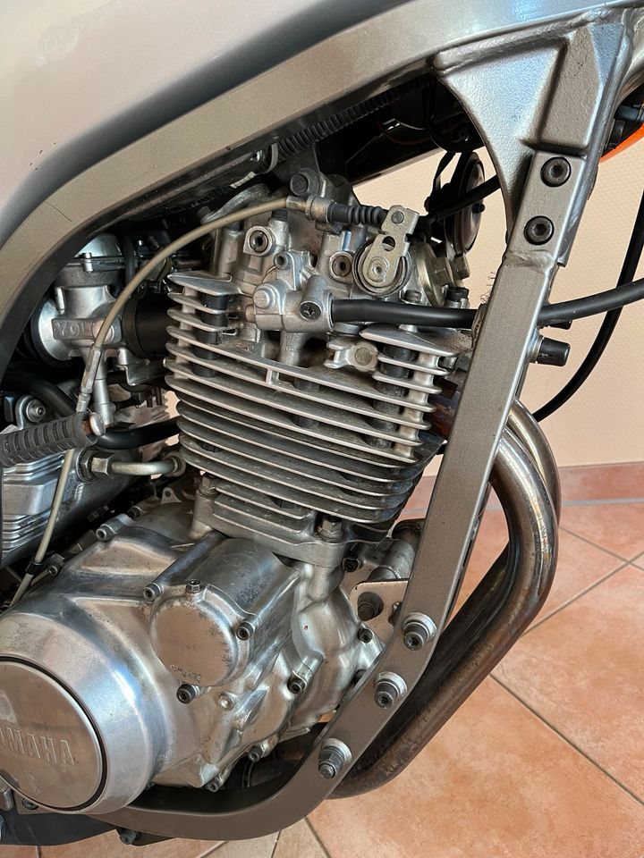 Yamaha SRX 600 Motorrad  Oldtimer in Edewecht