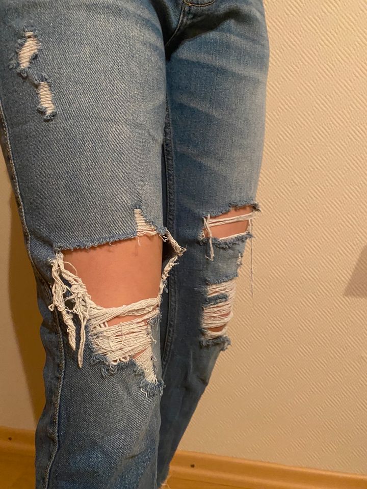 Hollister Jeans Skinny Fit Epic Flex W30 L30 Löcher Ripped in Bayern - Bad  Königshofen | eBay Kleinanzeigen ist jetzt Kleinanzeigen