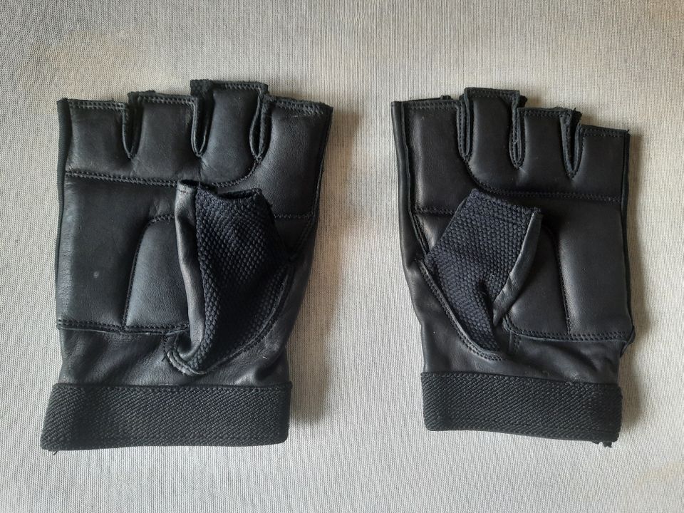 1 Paar Training Handschuhe Fitness Gym Sport Krafttraining Unisex in Duisburg