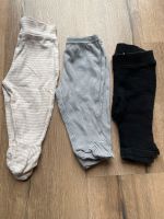 Set Baby Hosen mit Fuß Srampelhosen Schlupfhose Gr. 56/ 62 H&M Hessen - Niestetal Vorschau