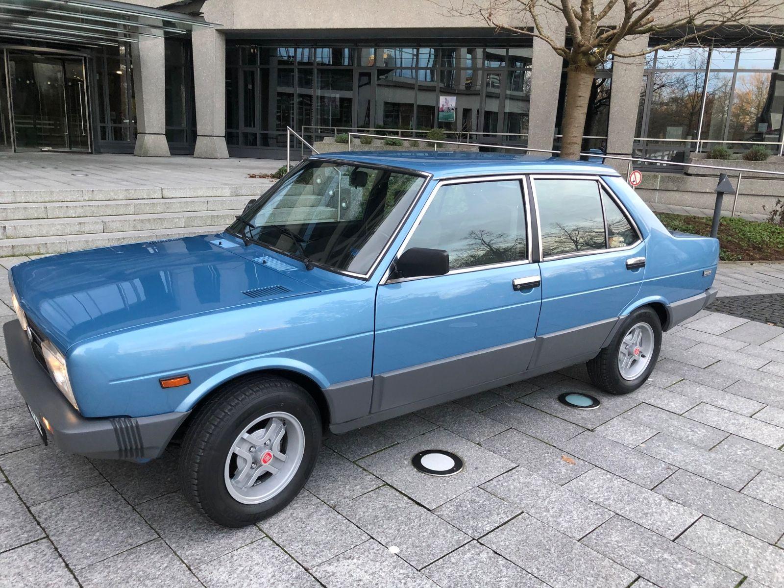 Abbildung des Autos Fiat 131 Supermirafiori …
