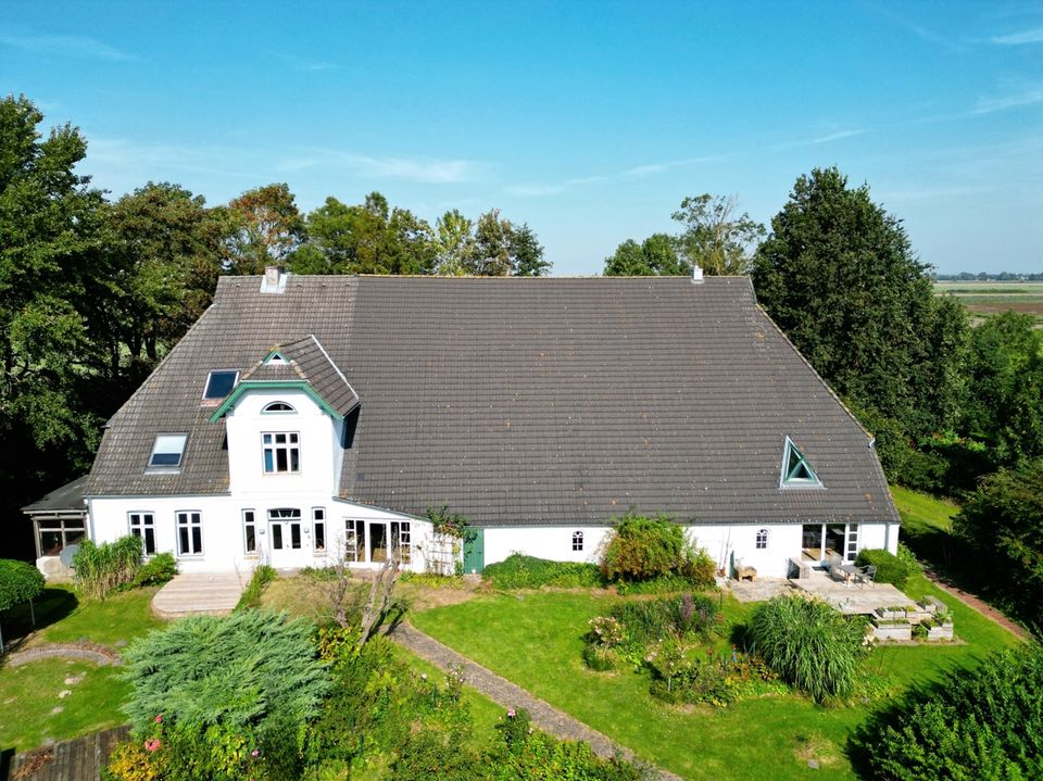 Gelegenheit: Charmanter Hof mit Naturkindergarten an der Nordsee und 1,5 ha Land in Volsemenhusen