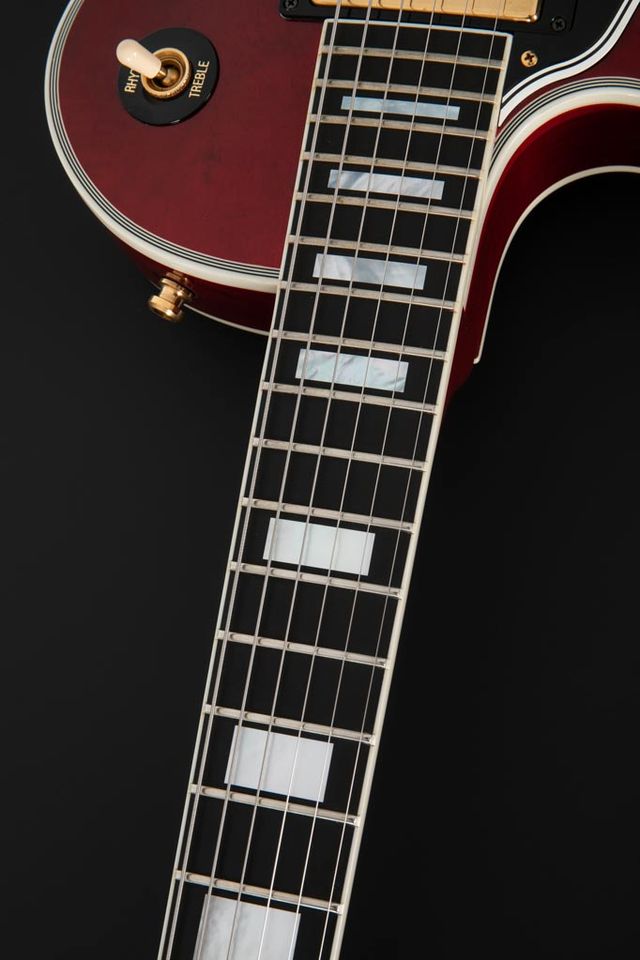 2022 Gibson Les Paul Custom Translucent Cherry Lefthand in Paderborn