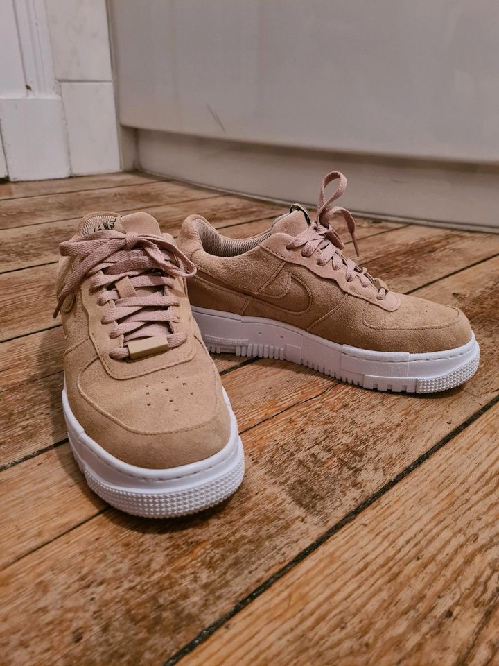 Nike Air Force 1 Pixel Platform / Braun/Rose/Weiß / Gr 40 in Bergedorf -  Hamburg Lohbrügge | eBay Kleinanzeigen ist jetzt Kleinanzeigen