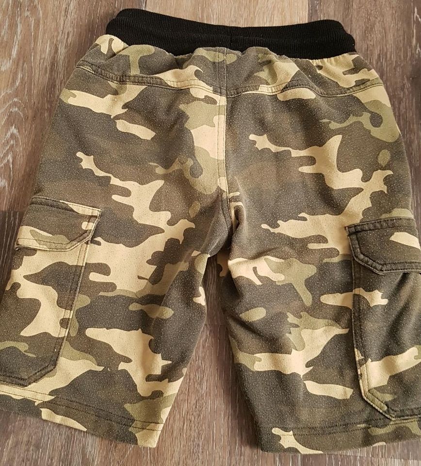 Jungen Shorts in Hesel