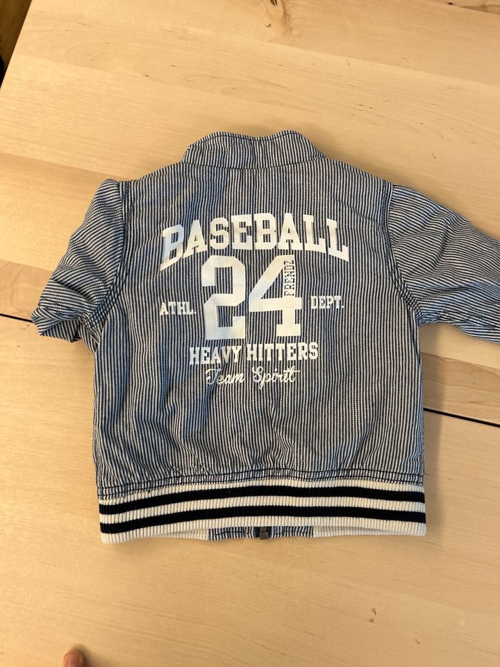 Jacke Sweatjacke Bomberjacke Baseball 86 blau-weiß Streifen in Ried