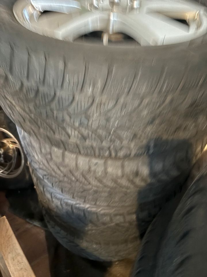 Alufelgen mit Reifen zum verkaufen von C-Klasse Mercedes C in Rohrdorf