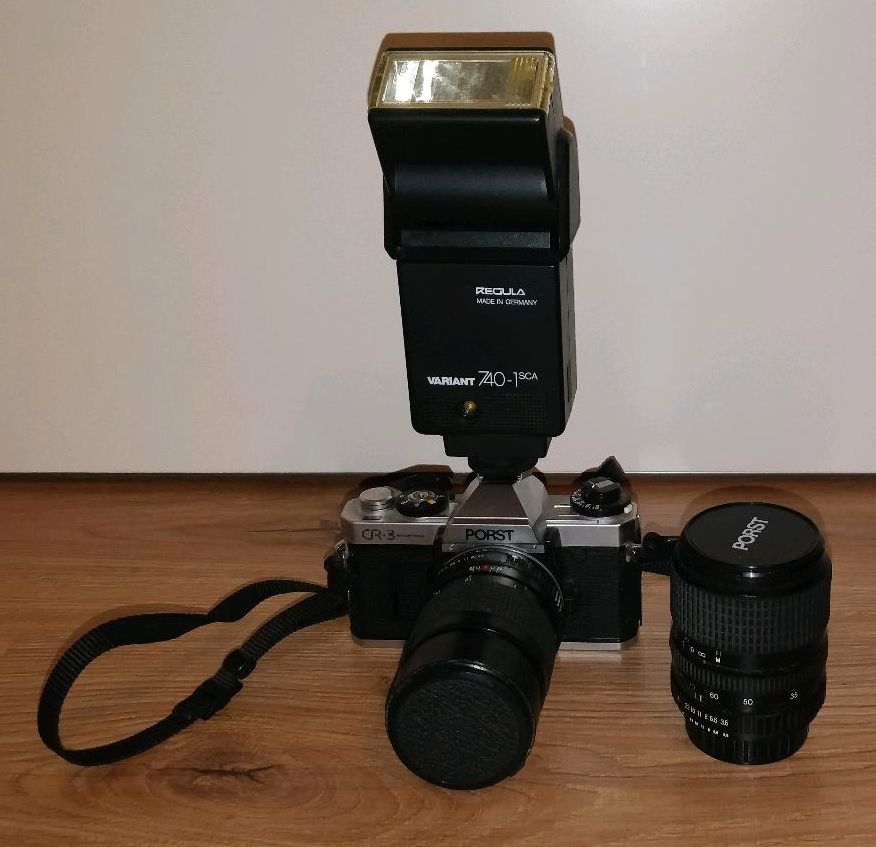 Porst CR 3 Spiegelreflexkamera mit 2 Objektiven und Blitz Kamera in Augsburg