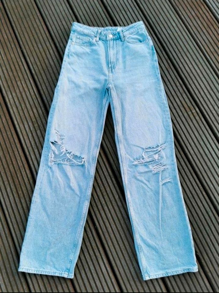 Loose Straight High Waist Jeans H&M Größe 34 Neuwertig Boyfriend in Rasdorf