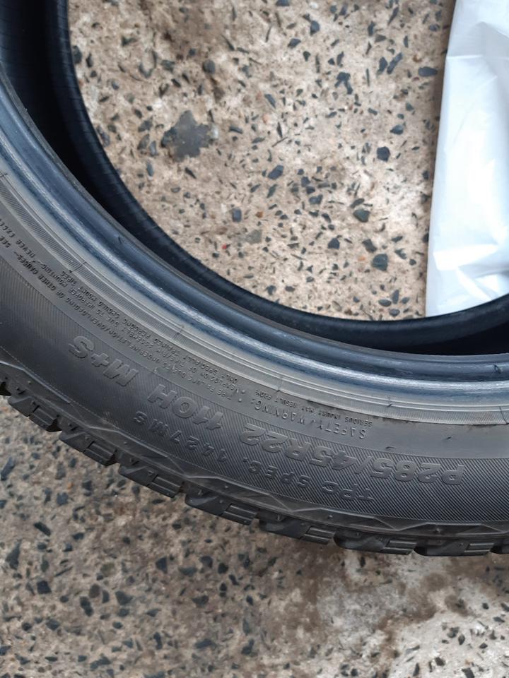 4 gebrauchte Reifen 285/45 R 22, 5mm Profil v. Cadillac Escalade in Solms