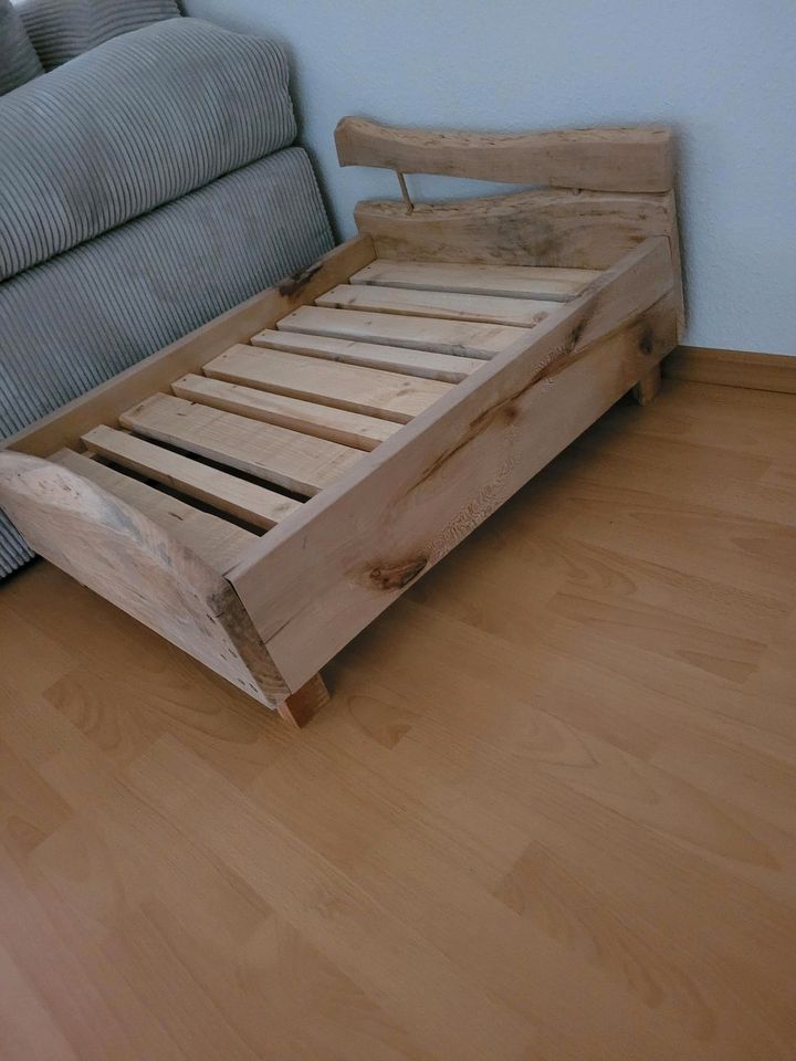 Hundebett selbst gebaut aus Holz in Kaiserslautern