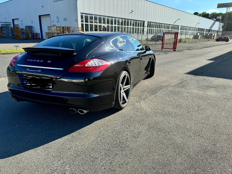 Porsche Panamera 4S in Hildesheim