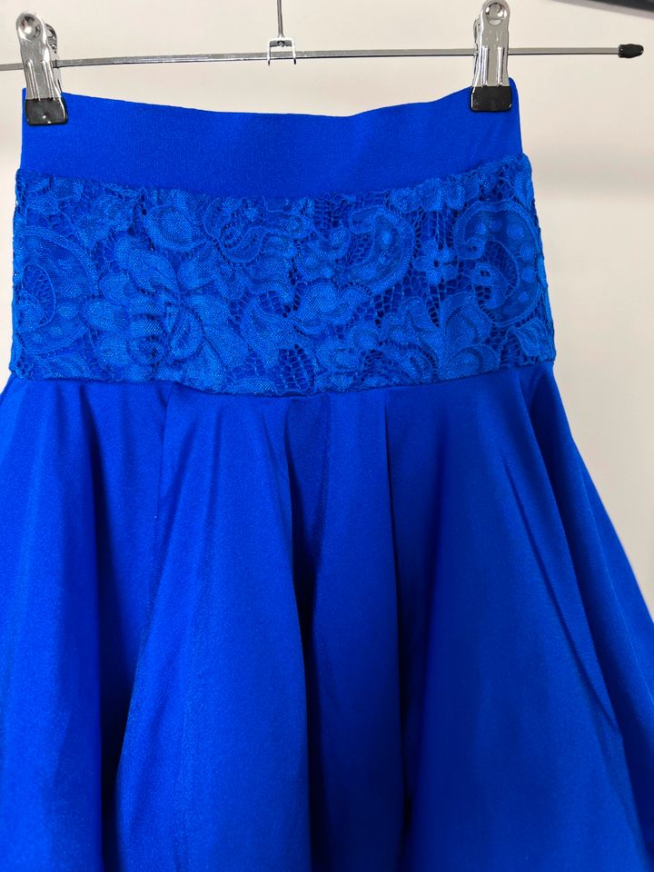 Tanzkleid/Turnierkleid Latein Royal Blau Größe 134-140 in Lachen